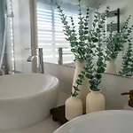 Trevo House - With Private Pool Feriehus Bicas