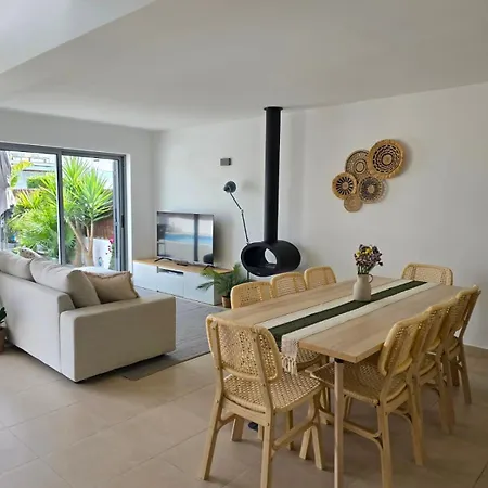 Trevo House - With Private Pool Дом отдыха