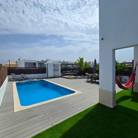 Trevo House - With Private Pool Дом отдыха *