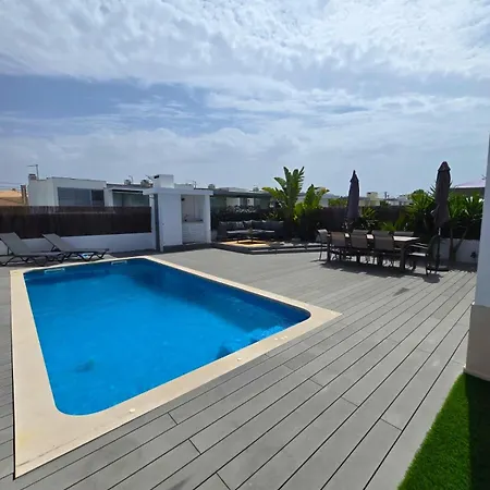 Trevo House - With Private Pool * Bicas