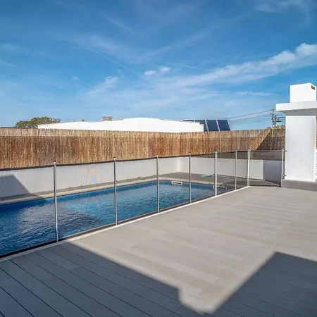 Casa de Férias Trevo House - With Private Pool *