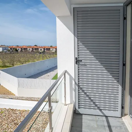 Trevo House - With Private Pool * Bicas