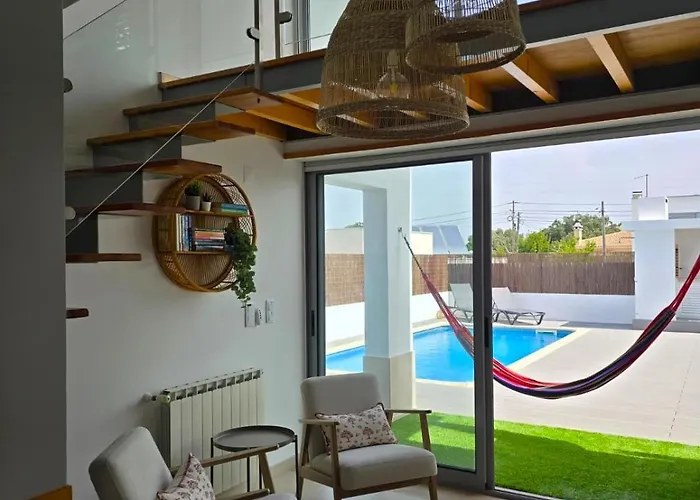 Trevo House - With Private Pool * Bicas