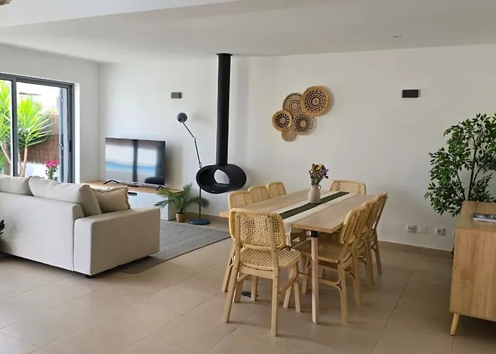 בית נופש Trevo House - With Private Pool Bicas