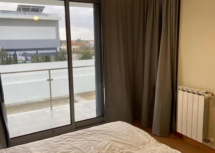 Trevo House - With Private Pool Bicas