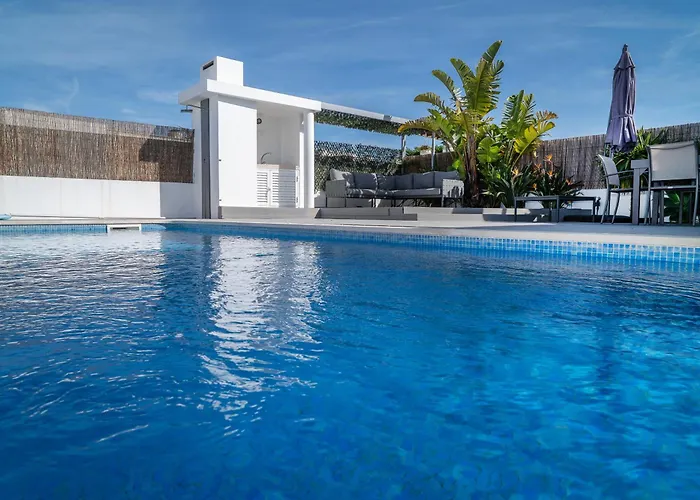 Ferienhaus Trevo House - With Private Pool Bicas