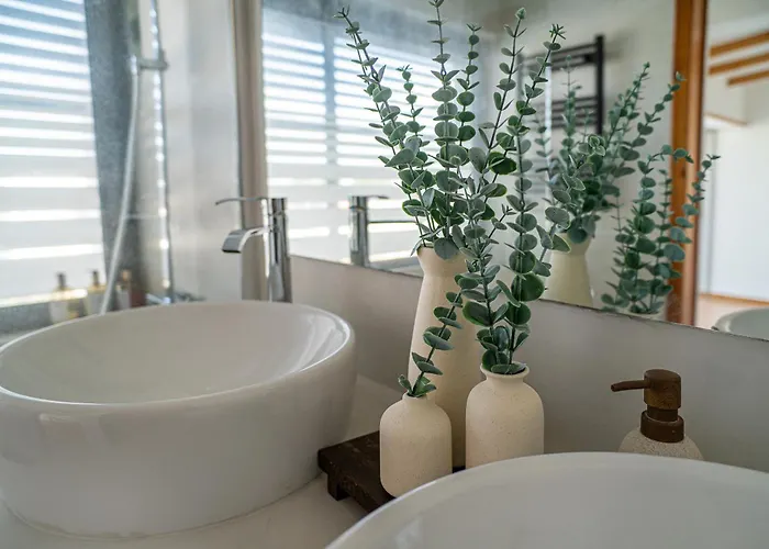 Trevo House - With Private Pool Feriehus Bicas