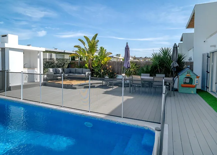Trevo House - With Private Pool